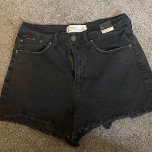 Black never worn Abercrombie night rise shorts